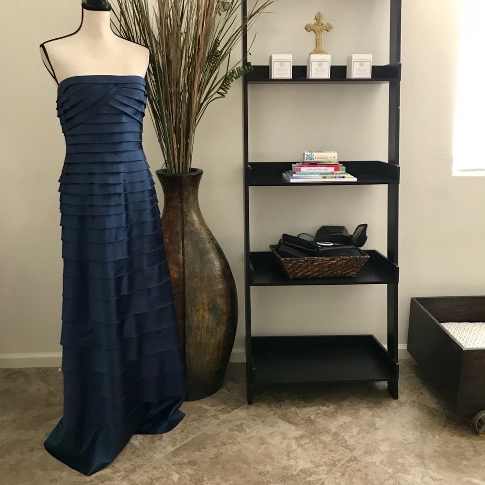 BCBGMaxAzria Blue Formal Strapless Dress.